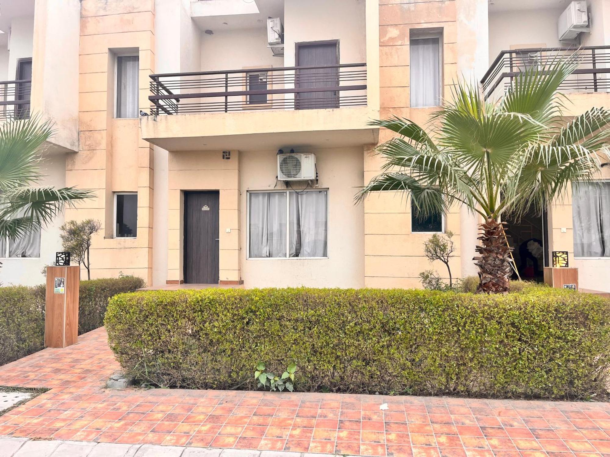 Pearl Grand Boutique Cottage In Omaxe Anandam Vrindavan - #Premium Ac Rooms With Balcony #Big Parking #Lift #Garden #Peaceful Area #Near Prem Mandir #Property Of The Year #Most Awarded Екстериор снимка