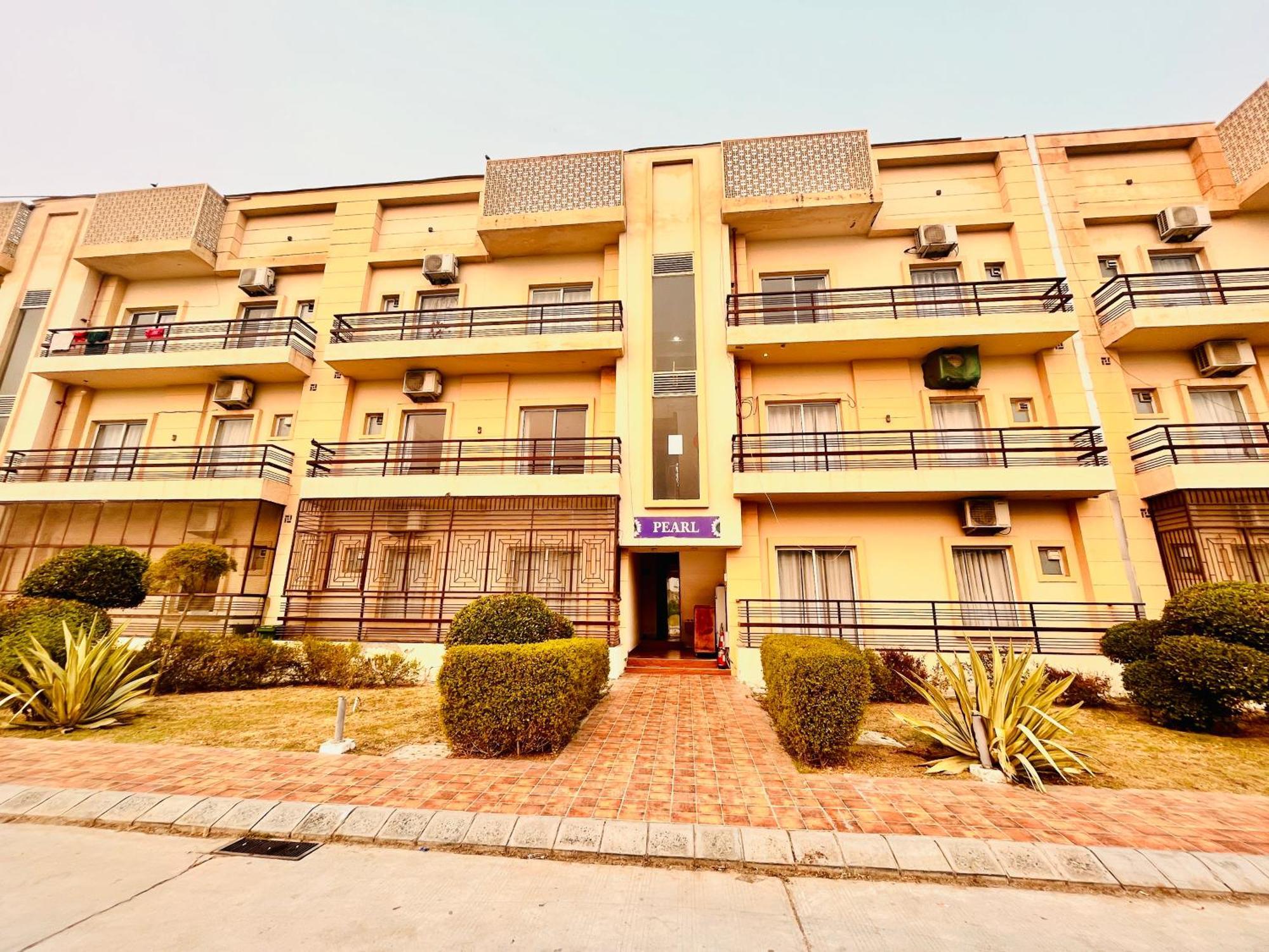 Pearl Grand Boutique Cottage In Omaxe Anandam Vrindavan - #Premium Ac Rooms With Balcony #Big Parking #Lift #Garden #Peaceful Area #Near Prem Mandir #Property Of The Year #Most Awarded Екстериор снимка