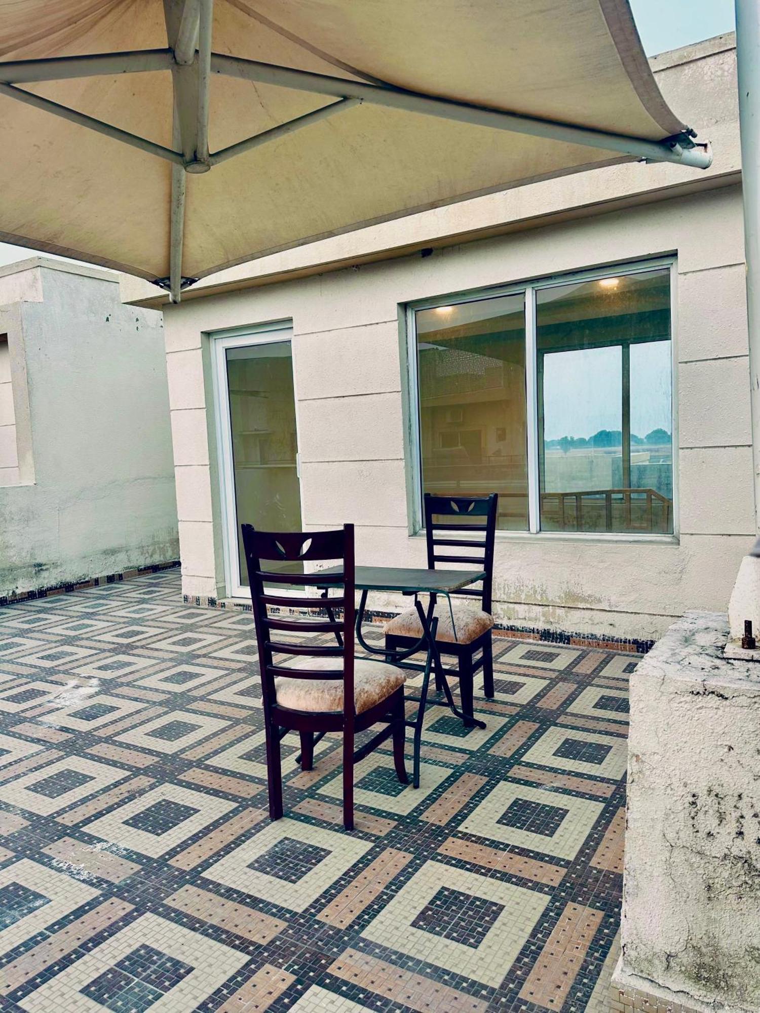 Pearl Grand Boutique Cottage In Omaxe Anandam Vrindavan - #Premium Ac Rooms With Balcony #Big Parking #Lift #Garden #Peaceful Area #Near Prem Mandir #Property Of The Year #Most Awarded Екстериор снимка