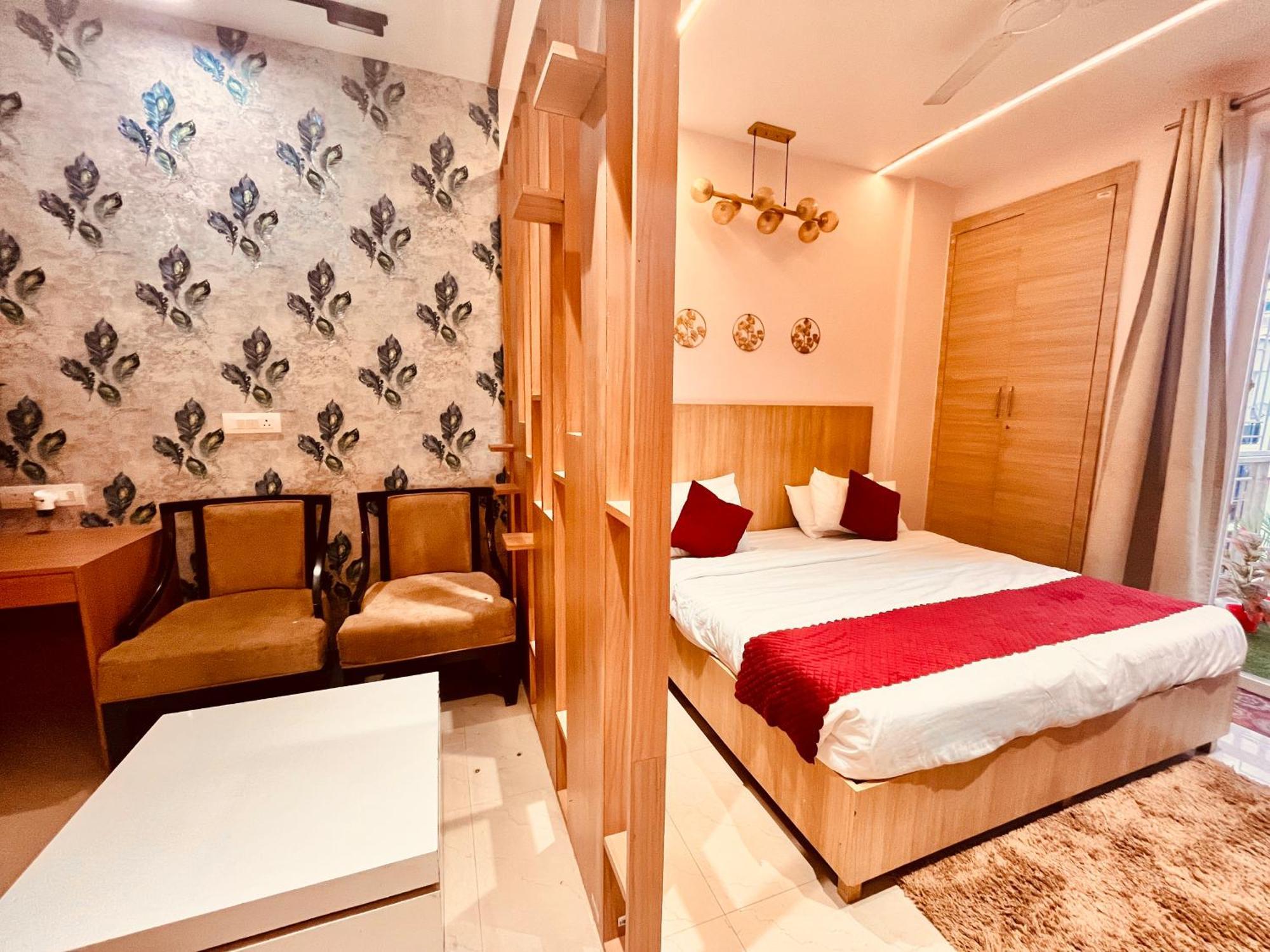 Pearl Grand Boutique Cottage In Omaxe Anandam Vrindavan - #Premium Ac Rooms With Balcony #Big Parking #Lift #Garden #Peaceful Area #Near Prem Mandir #Property Of The Year #Most Awarded Екстериор снимка