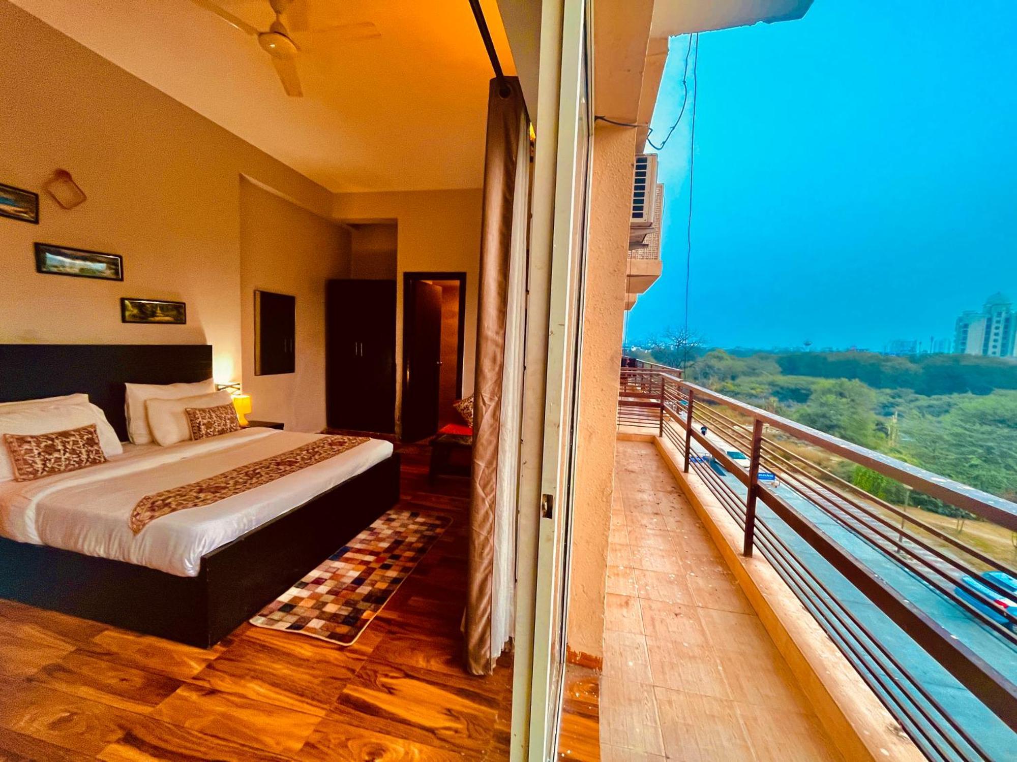 Pearl Grand Boutique Cottage In Omaxe Anandam Vrindavan - #Premium Ac Rooms With Balcony #Big Parking #Lift #Garden #Peaceful Area #Near Prem Mandir #Property Of The Year #Most Awarded Екстериор снимка
