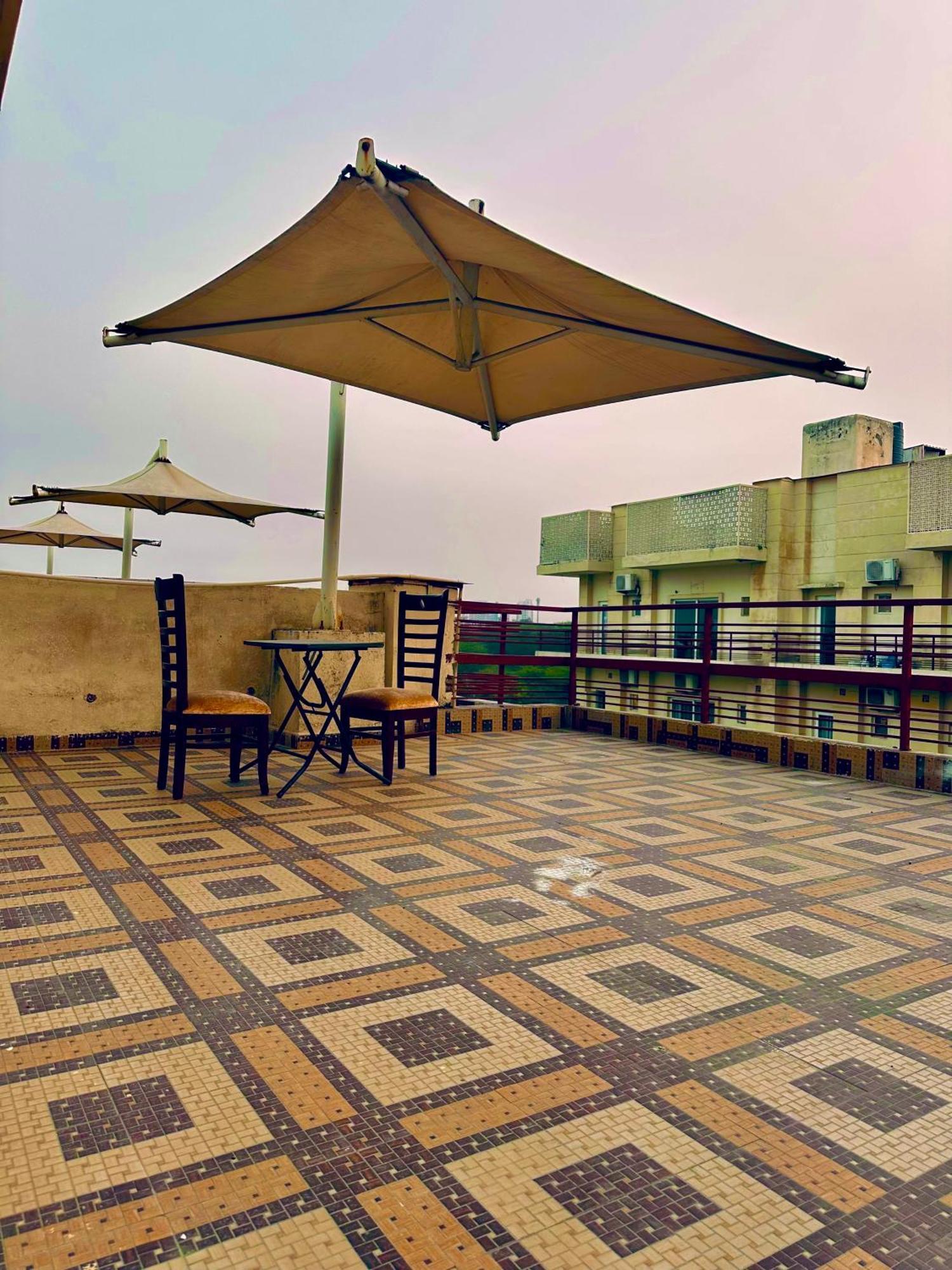 Pearl Grand Boutique Cottage In Omaxe Anandam Vrindavan - #Premium Ac Rooms With Balcony #Big Parking #Lift #Garden #Peaceful Area #Near Prem Mandir #Property Of The Year #Most Awarded Екстериор снимка